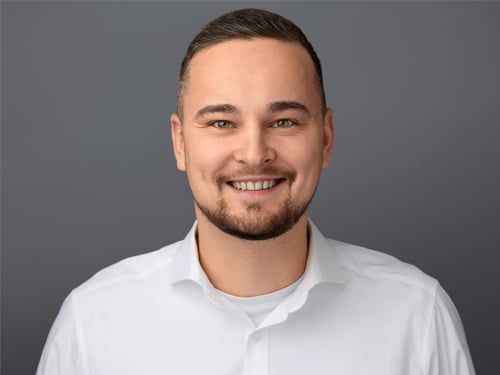 Jacobi_Daecher_Gerueste_GmbH_Felix_Leykum_Kaufmaennischer_Mitarbeiter_web